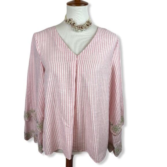 NWT Loveriche blouse w embroidered sleeves Size M - Picture 1 of 5
